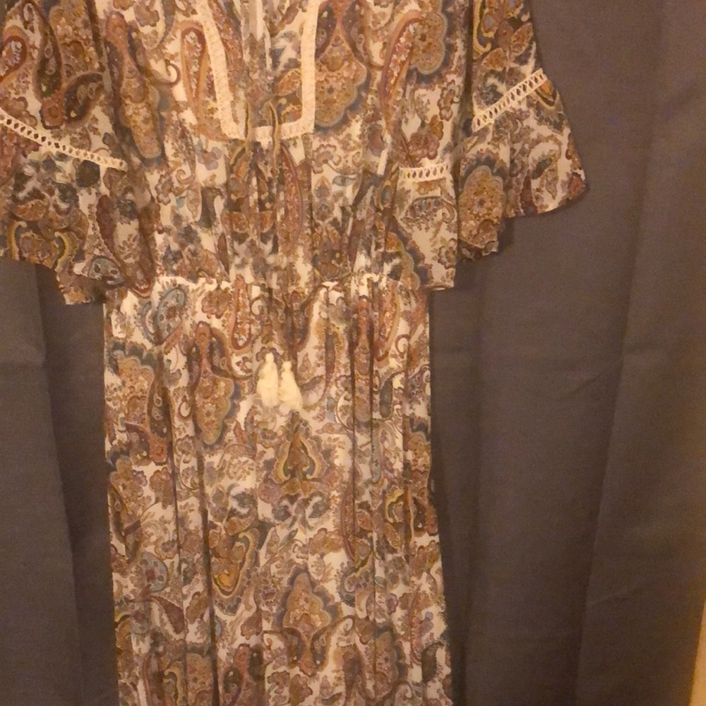 Dress - Picture 4 of 4